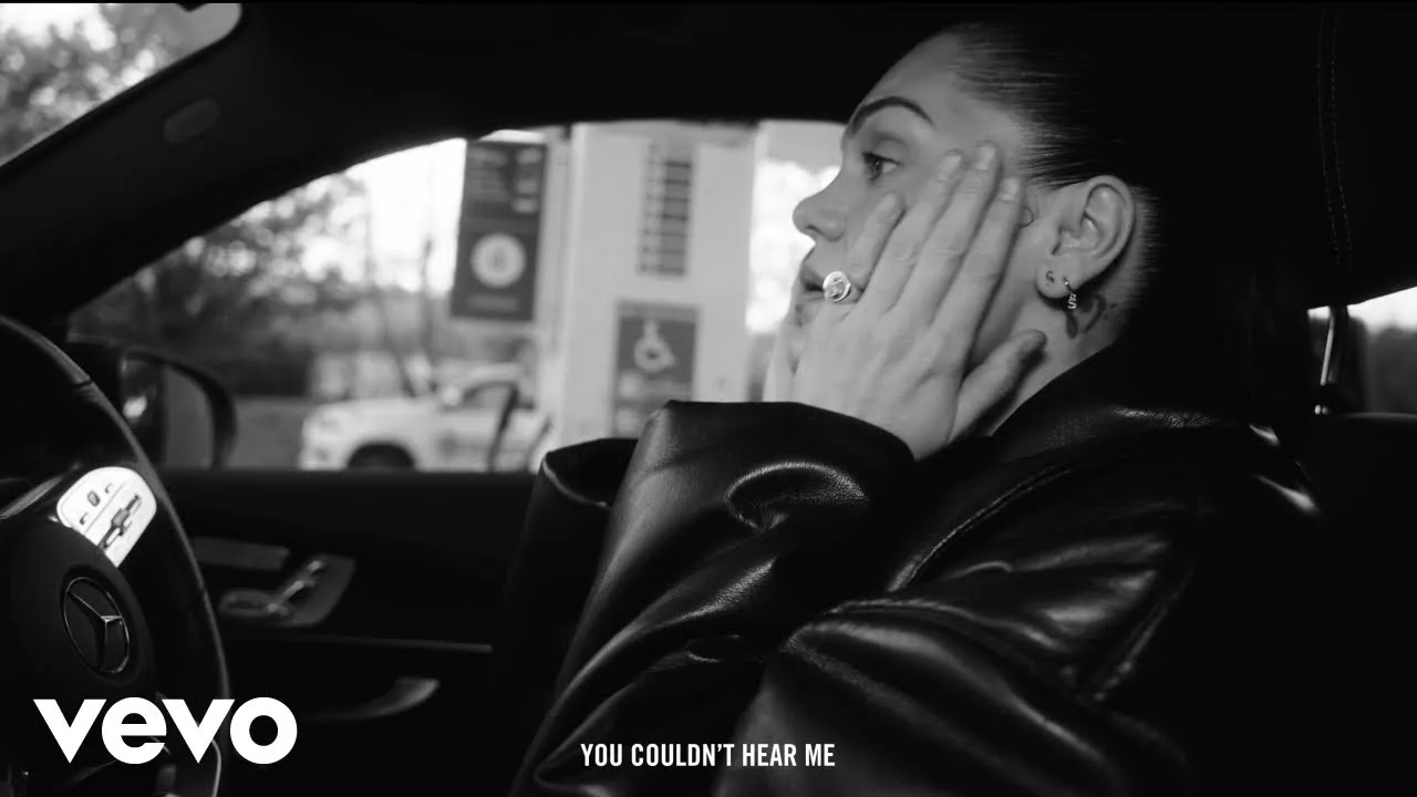 Jessie J  FEEL IT ON ME (Lyric Visualiser) Mp3 Download