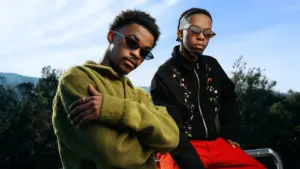 MoBlack, THEOUTSIDE  Azahar Mp3 Download