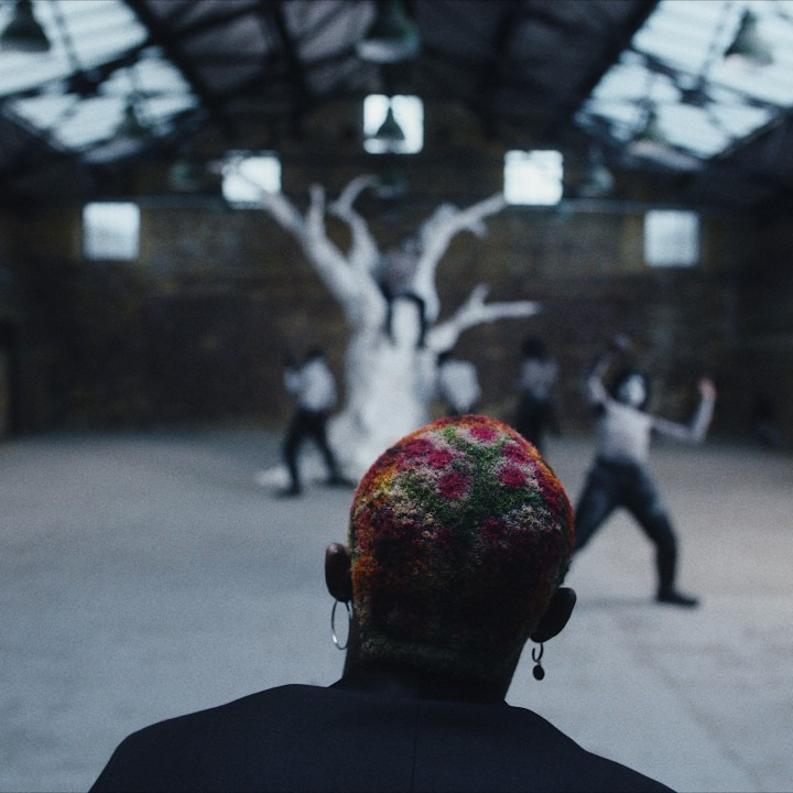 OMAH LAY – ARTIFICIAL HAPPINESS